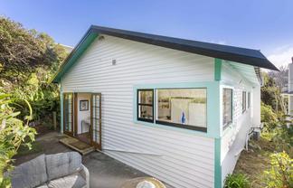 102 Darlington Road, Miramar