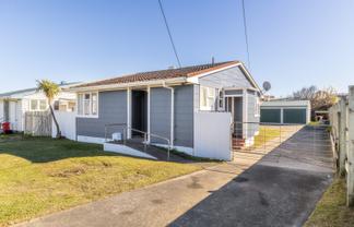 152 Puriri Street, Castlecliff