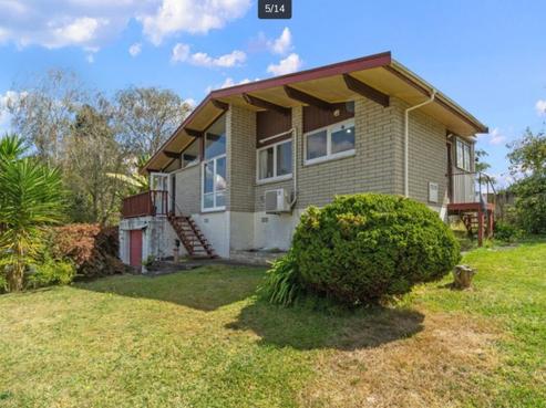 5 Joanna Place, Deanwell