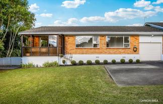 2/14 Rowan Terrace, Te Atatu South