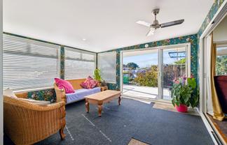 11 Sullivan Avenue, Mangere Bridge
