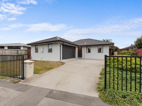 5 Royalist Avenue, North New Brighton