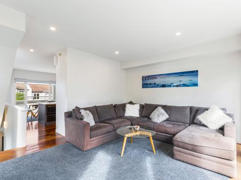 38 Genoa Way, Albany Heights