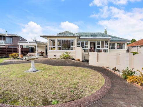 12 Howlett Street, Waterview