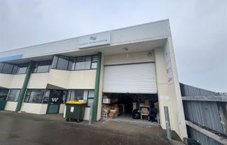 Central Hutt Warehousing with Parking