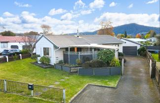 48 Neri Crescent, Pomare