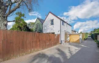 3/2A Moreland Road, Mount Albert