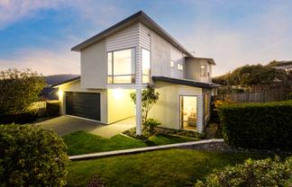 6 Sumner Terrace, Aotea