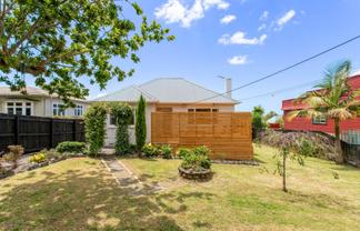 50 Lynwood Road, New Lynn