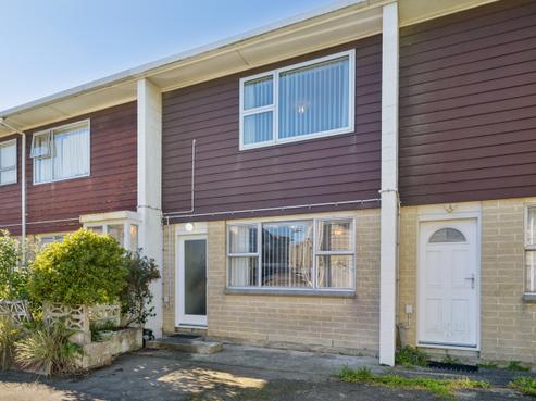 2/210 Newlands Road, Newlands