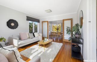 9 Woodstock Terrace, Tawa