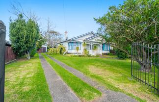9 Royton Avenue, Mangere East