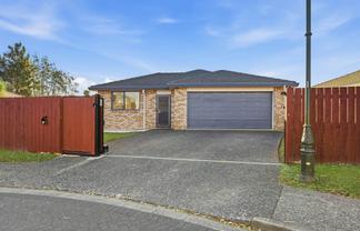 18 Scotts Field Drive, Takanini