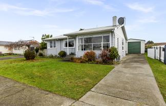 32 Skerrett Crescent, Tamatea