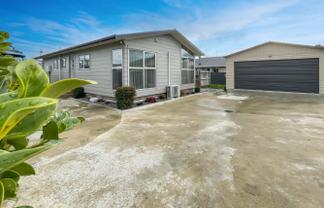803A Avenue Road East, Hastings