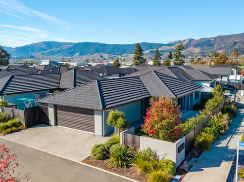 43 Camberley Road, Richmond