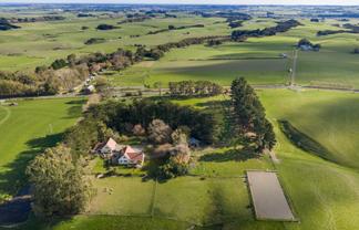 768 Mount Stewart Halcombe Road, Halcombe