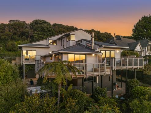 10 Kinloch Place, Papakowhai