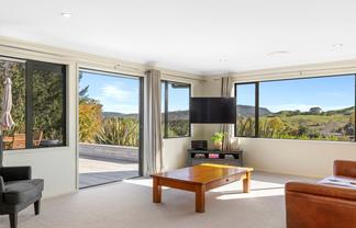 11 Dalmore Way, Acacia Bay
