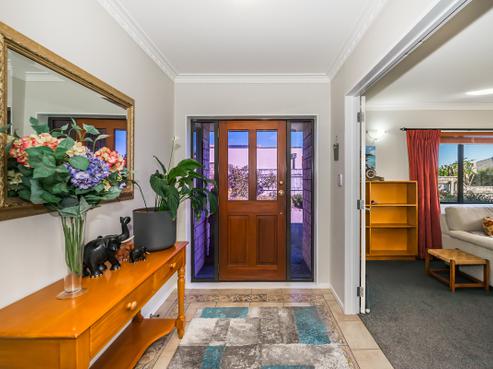 153 Milne Drive, Paraparaumu