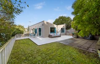 120 & 122 Sidey Street, Calton Hill