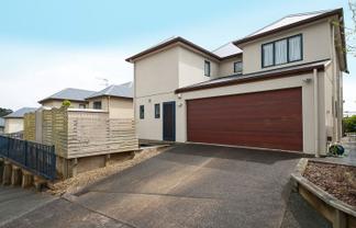 129 Fernhill Way, Oteha