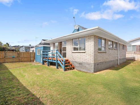 2/45 Blacklock Avenue, Henderson