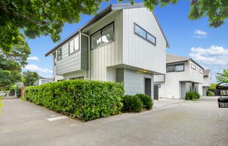 40A Waddell Avenue, Point England