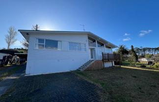 38 Thornlow Street, Glendene