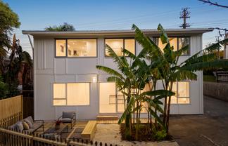 583 East Coast Road, Browns Bay