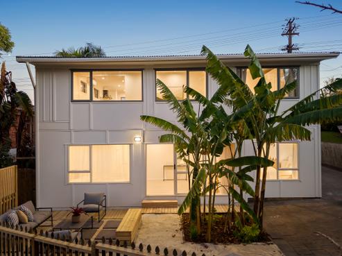 583 East Coast Road, Browns Bay