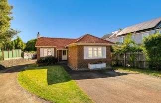 63 Kiwi Road, Point Chevalier