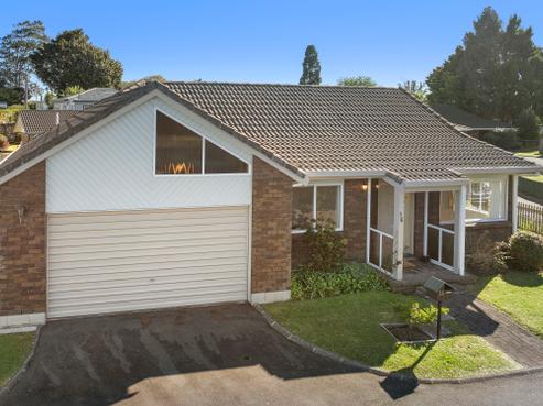 16/15 Don Street, Papakura
