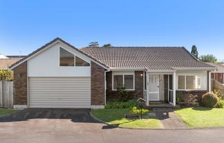 16/15 Don Street, Papakura