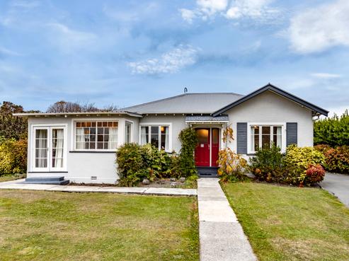 47 Pitcairn Crescent, Bryndwr