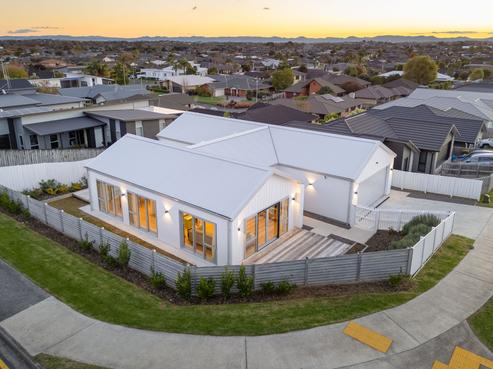 1 Maanihi Drive, Rototuna North