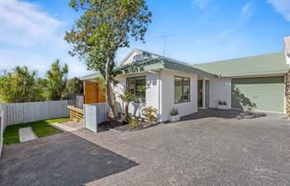 2/65 Charlotte Street, Stanmore Bay