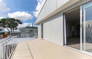 4/2 Riverview Road, Panmure