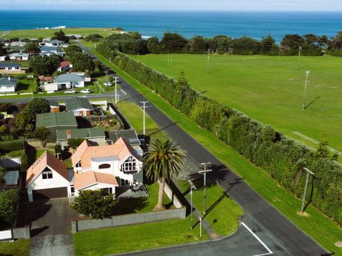 88 Domett Street, Opunake