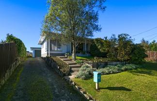 18 Alison Street, Mangakakahi