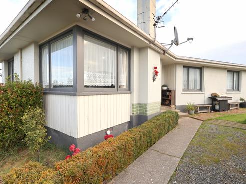 2 Dundee Street, Strathern