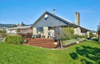 12 Sussex Street, Tapanui