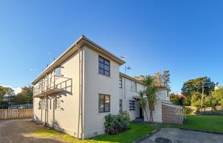 4/553 Featherston Street, Roslyn