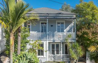 18 Mostyn Street, Kingsland