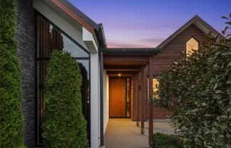 6 Waterstock Way, Parklands