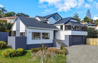 6 Tenbless Court, Unsworth Heights