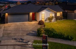 32 Filmer Crescent, Wallaceville