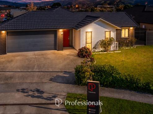 32 Filmer Crescent, Trentham