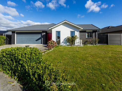 32 Filmer Crescent, Trentham