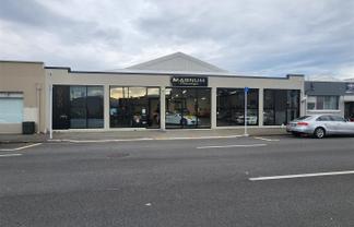 Impressive City Showroom
